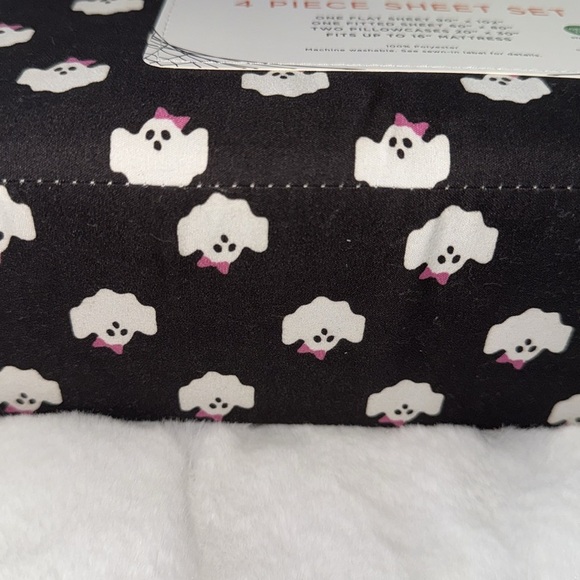 Trick Or Treat Bow Ghosts Halloween Sheet Set - Queen 👻🎀 - Picture 2 of 4